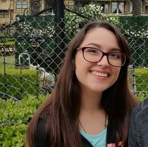 Meet your Posher, Laura